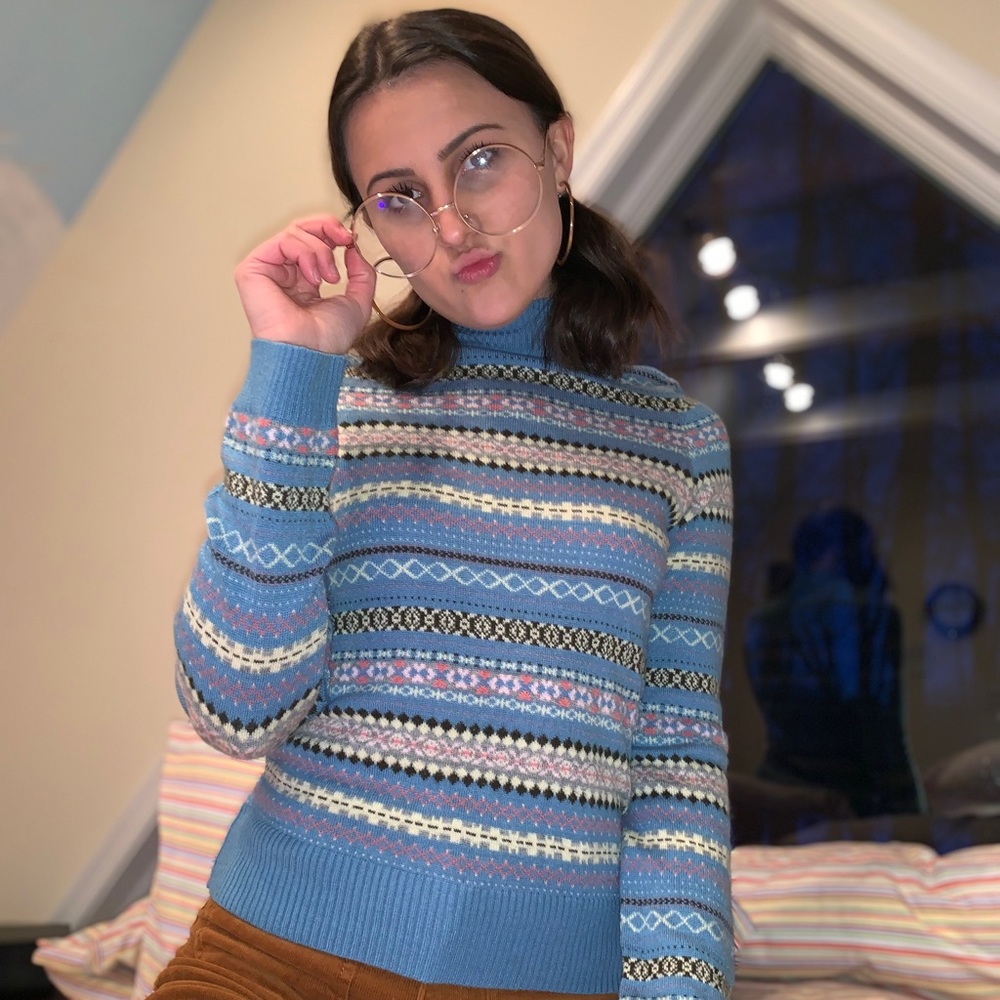THRIFTY 70’s VIBE SKI SWEATER